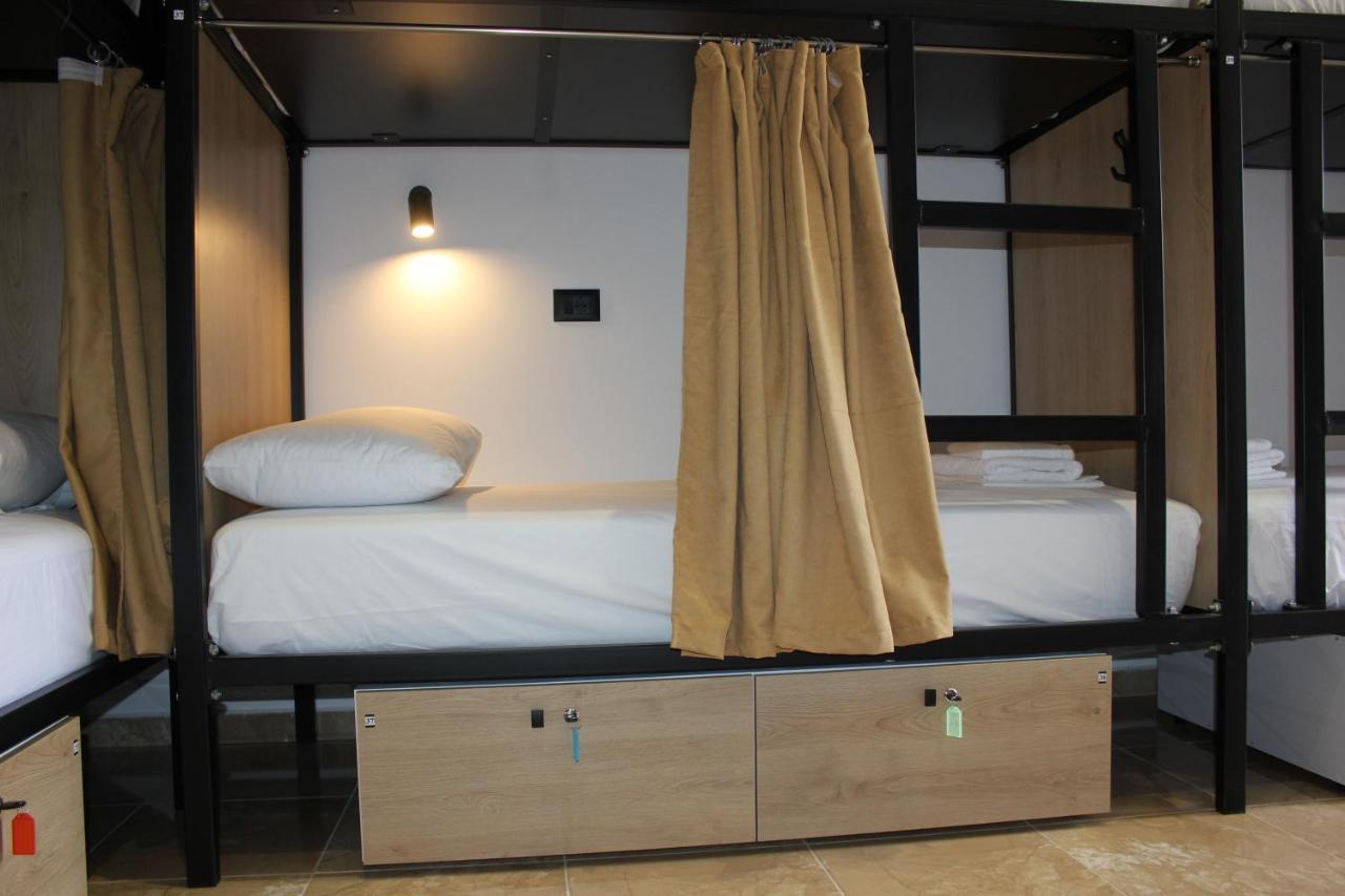 Central Boutique Hostel Саранда Экстерьер фото